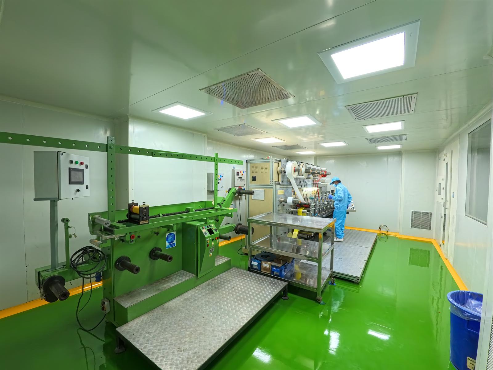 Industrial clean room facility